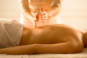 Lợi ích của massage body và xu hướng thư giãn của khách hàng