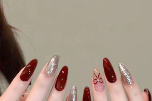 Nail Xu Hướng 2025 Tại Woo Beauty – Tiệm Nail Quận 10